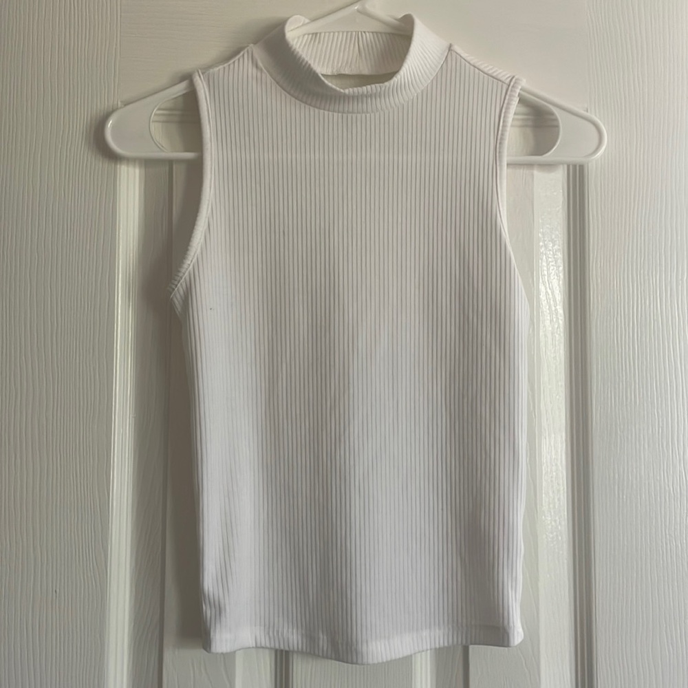 S ribbed sleeveless turtleneck